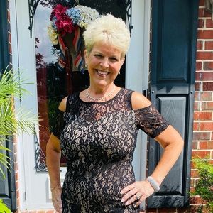 Meet your Posher, Denise